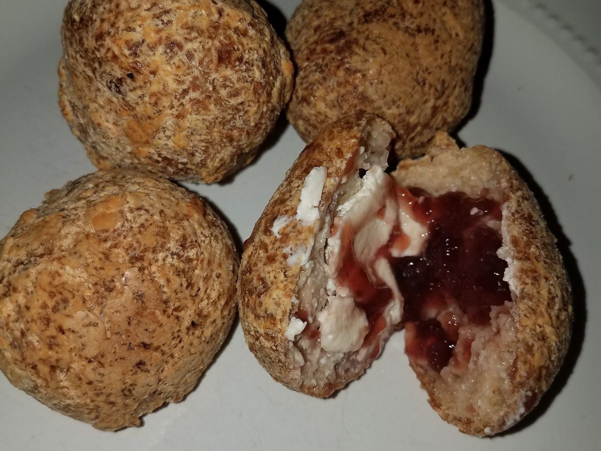 Low-Carb Bread Rolls: Soft and Tasty Keto-Friendly Breads